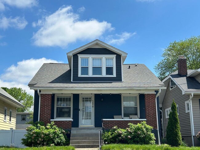 Primary Photo - Updated 4 Bed 3 Bath Highlands Bungalow