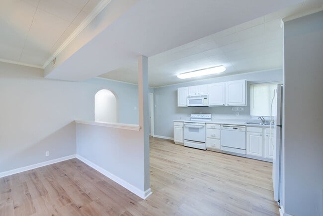 Building Photo - Dog Friendly 3 Bed 1 Bath Ranch Home With ...