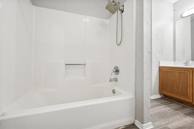 Building Photo - 1217 Hidden Creek Dr