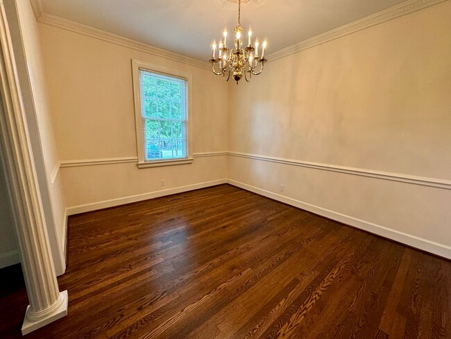 Building Photo - Charming Green Hills Single Family Home