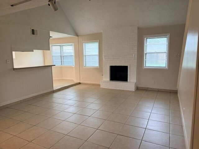 Building Photo - 6627 Krause Dr