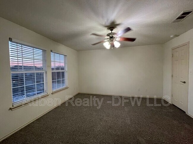 Building Photo - 909 Parkplace Ridge