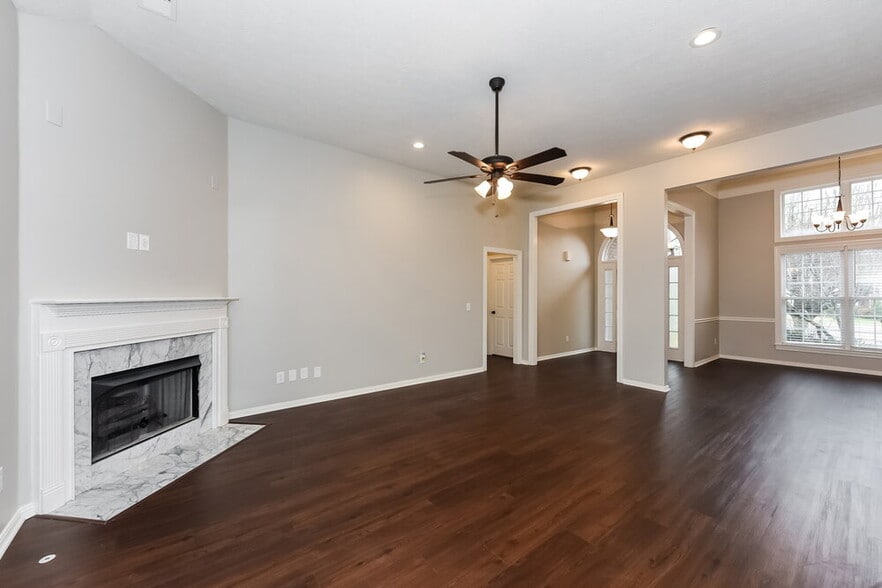 Building Photo - 131 Huntington Pl