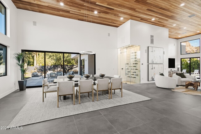 Building Photo - 5156 N 45th Pl