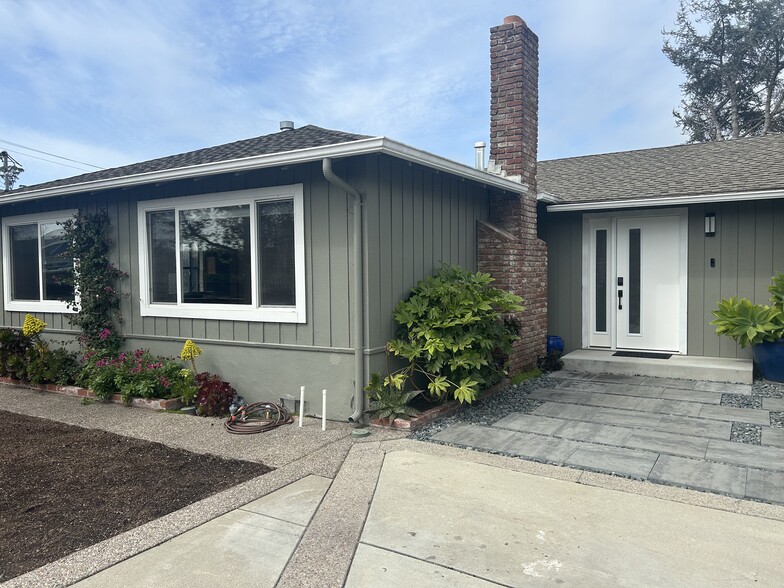 Primary Photo - 1217 El Dorado Ave
