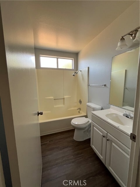 Building Photo - 589 Solano Dr