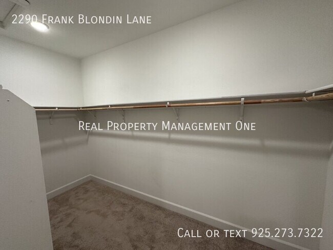 Building Photo - 2290 Frank Blondin Ln