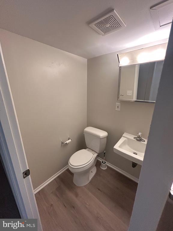 Building Photo - 7051 Knighthood Ln