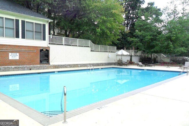 Building Photo - 27207 Plantation Dr NE