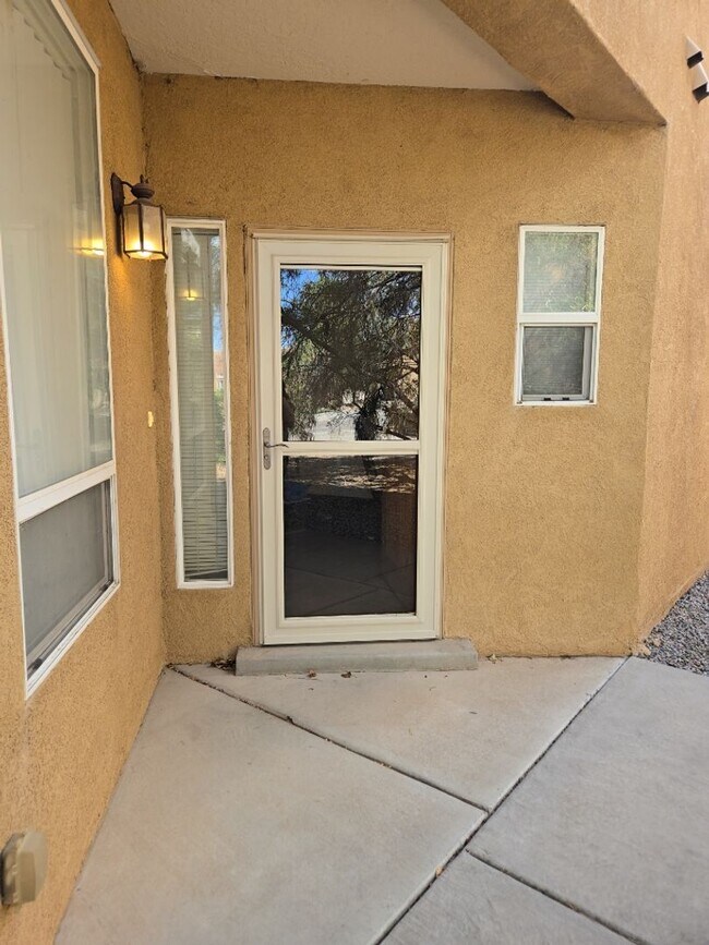 Building Photo - 45 Willow Trace Ct
