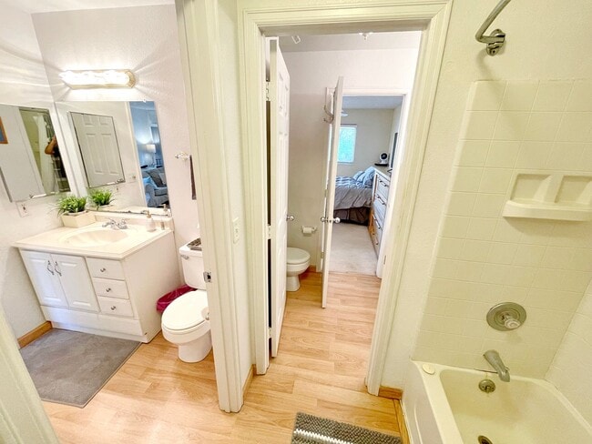 Building Photo - Maui Gardens - Central Kihei Resort Style Complex - Furnished 2 bed/1.5bath