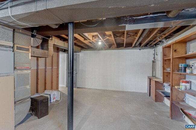 Building Photo - 905 Druid Ave