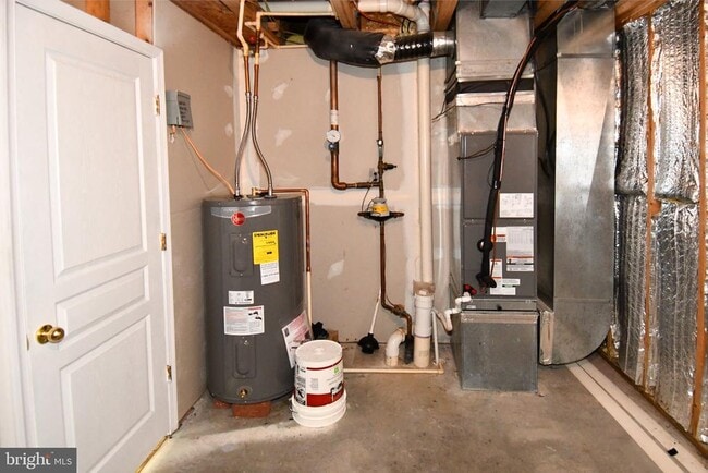 Building Photo - 8784 Lincoln St