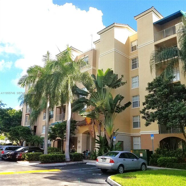 Building Photo - 19999 E Country Club Dr