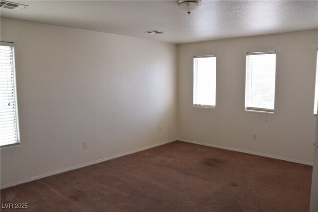 Building Photo - 8148 Finch Feather St