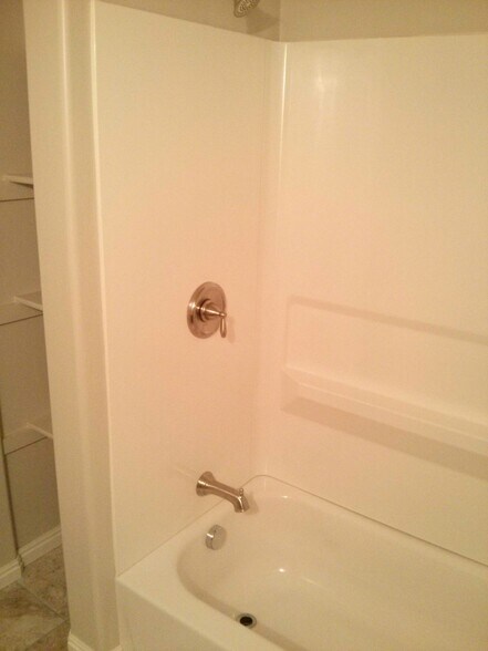 Full Bath #2 - picture 2 - 373 N 800 W