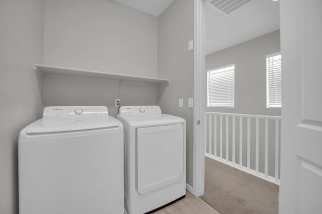 Building Photo - 4bedroom home in Summerlin