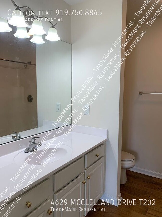Building Photo - 4629 McClelland Dr