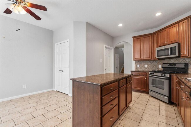 Building Photo - 42 Ebony Oaks Pl