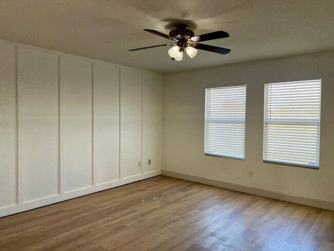 Building Photo - QUAIL