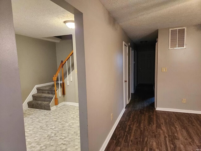 Building Photo - 723 N Jefferson St