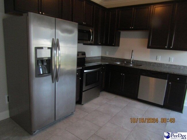 Building Photo - 1481 Rosedale St