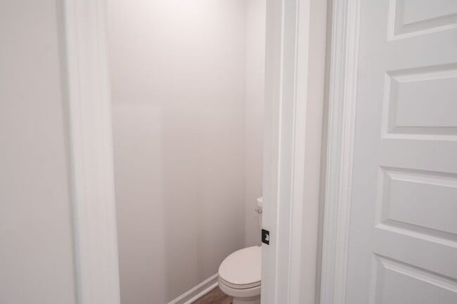 Building Photo - 142 Geranium Wy