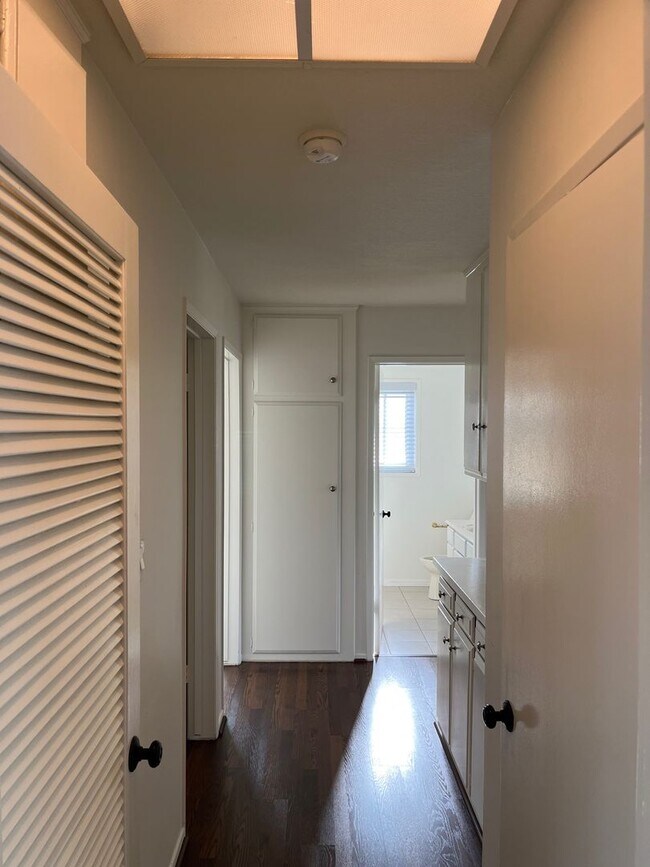 Building Photo - Charming 3 Bedroom, 2 Bath Single Family Home for rent in Seal Beach, CA!