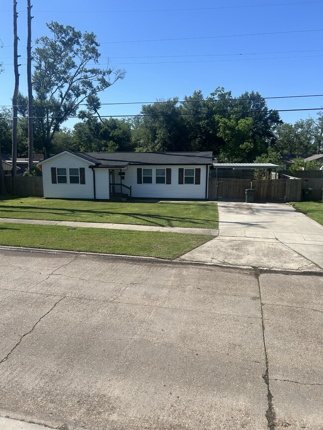 Building Photo - 1610 14th St