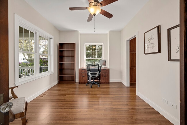 Building Photo - 430 S Highland Ave