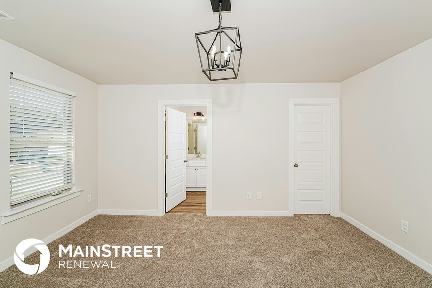 Building Photo - 1405 Brookhaven Dr