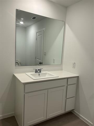 Building Photo - 1800 Ventasso Blvd