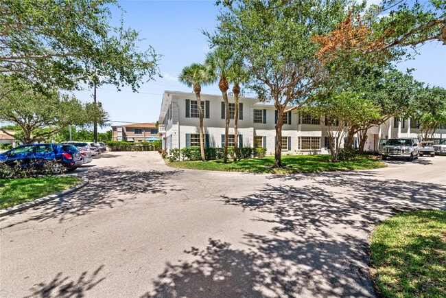 Building Photo - 2151 NE 68th St