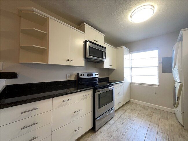 Building Photo - 1502 Heights Blvd