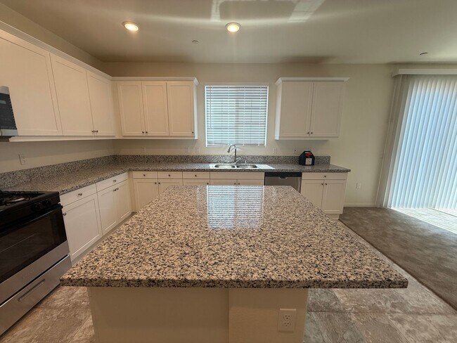 Building Photo - Victorville- New Richmond Home, 3 bedrooms...