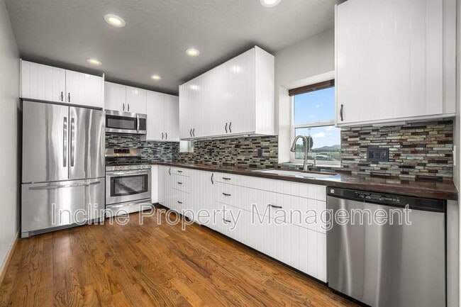 Building Photo - 602 E 200 S