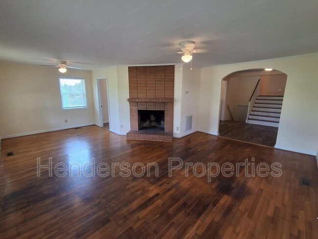 Building Photo - 1411 Pennington Rd