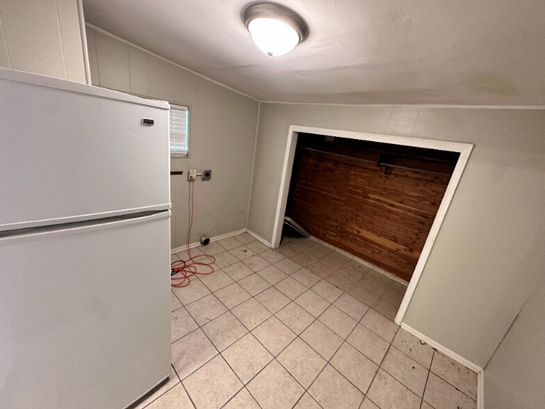 Building Photo - 1338 S Pittsburg Ave