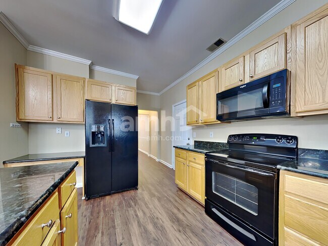 Building Photo - 2738 Seastrand Ln