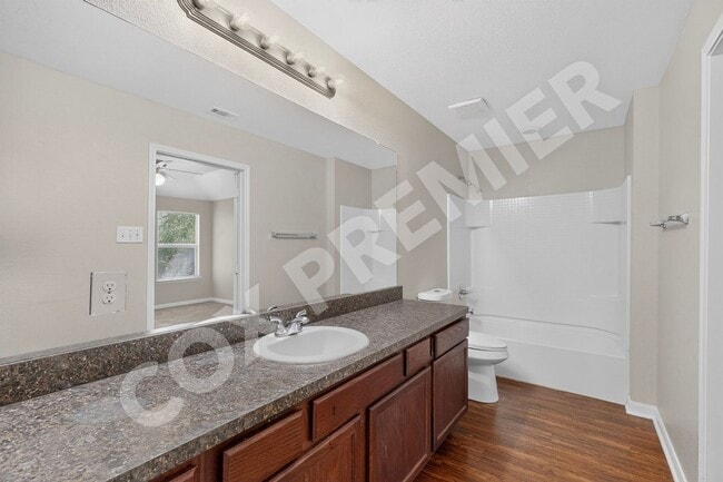 Building Photo - 2848 St Bernard Dr