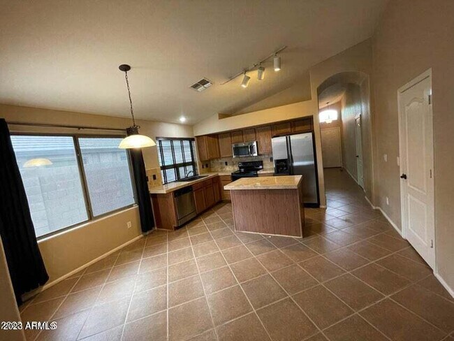 Building Photo - 85 W Holstein Trail