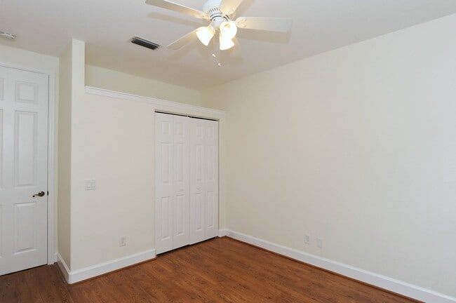 Building Photo - Annual Rental - Single Family Home Naples Park!