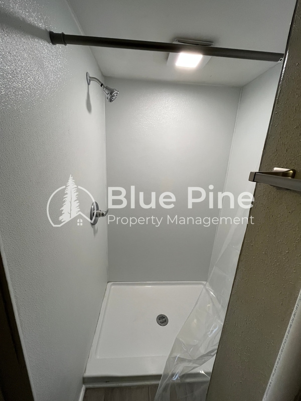 Building Photo - 236 W Young St