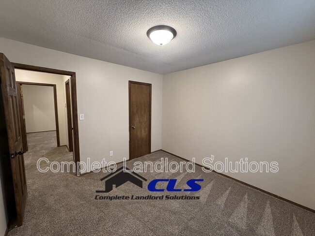 Building Photo - 4276 S Kian St