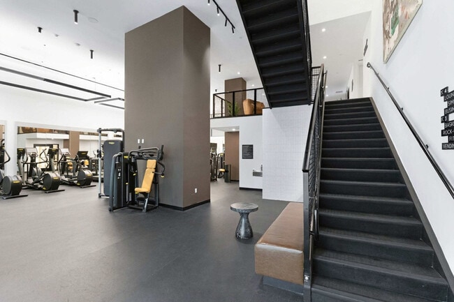 Building Photo - 225 N Miami Ave