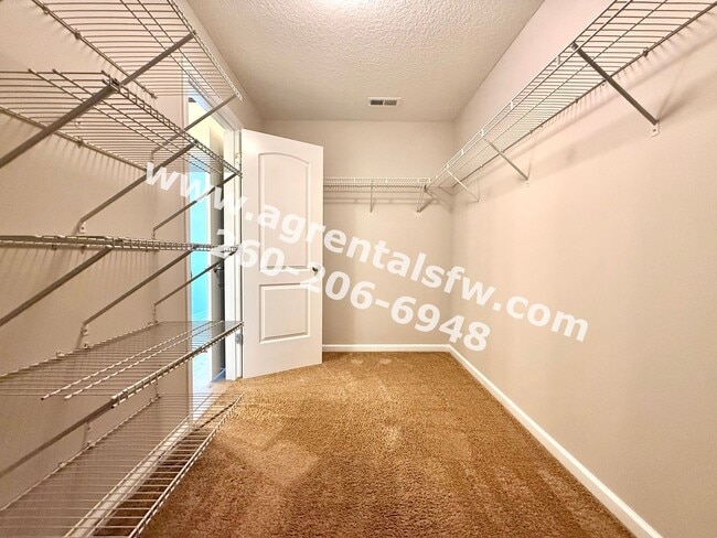Building Photo - 3 Bedroom House - $200 OFF FIRST MONTH'S RENT