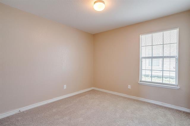 Building Photo - 14024 Esperanza Dr