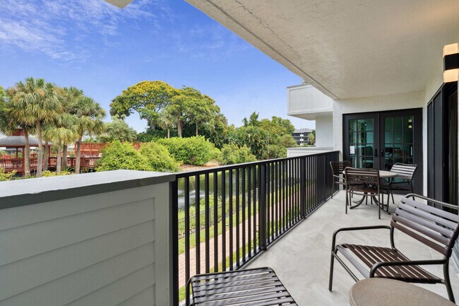 Building Photo - 600 Neapolitan Way