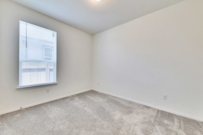 Building Photo - 308 Lemon Light Ln