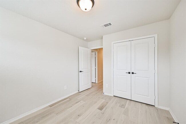 Building Photo - 3407 Knighton Hill Dr
